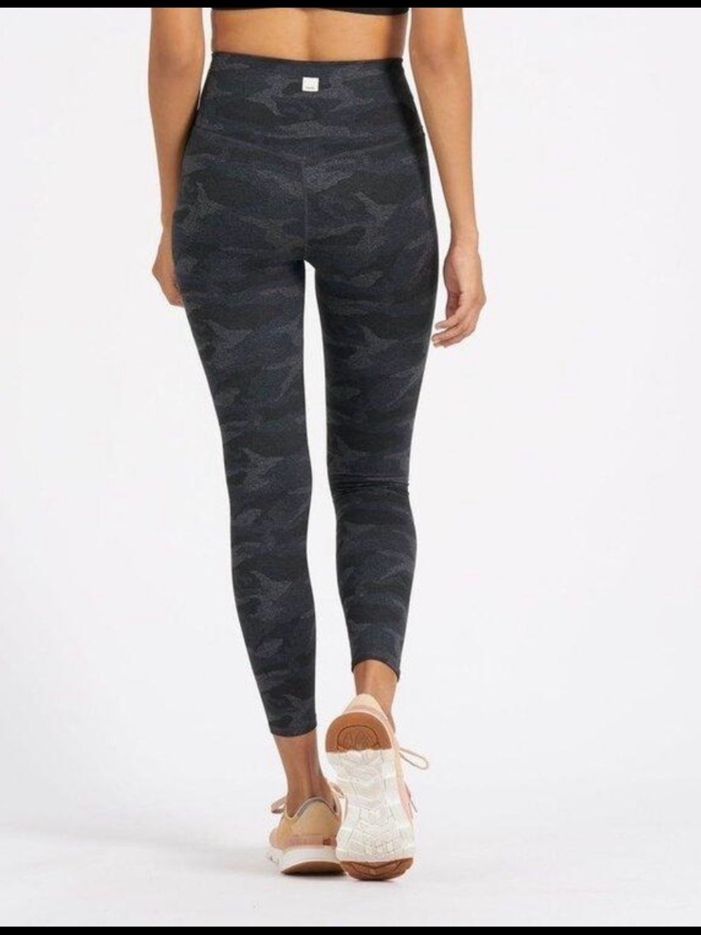 Vuori Clean Elevation Leggings Black Camo XS VW444 - Picture 2 of 10